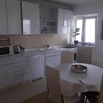 Appartement Sanja *